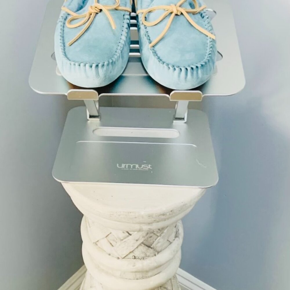 NEW UGG Australia Dakota Sky Blue Sheepskin Moccasin Slippers Women's Size 9